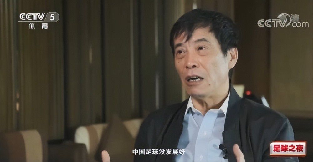 对小男生也是超耐心。